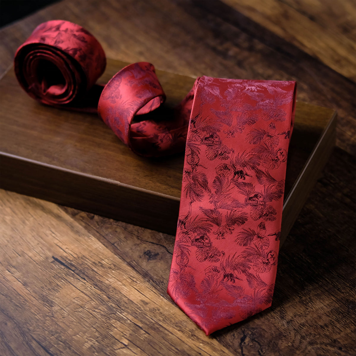 Image produit Jurassic Park - Cravate Red Jungle