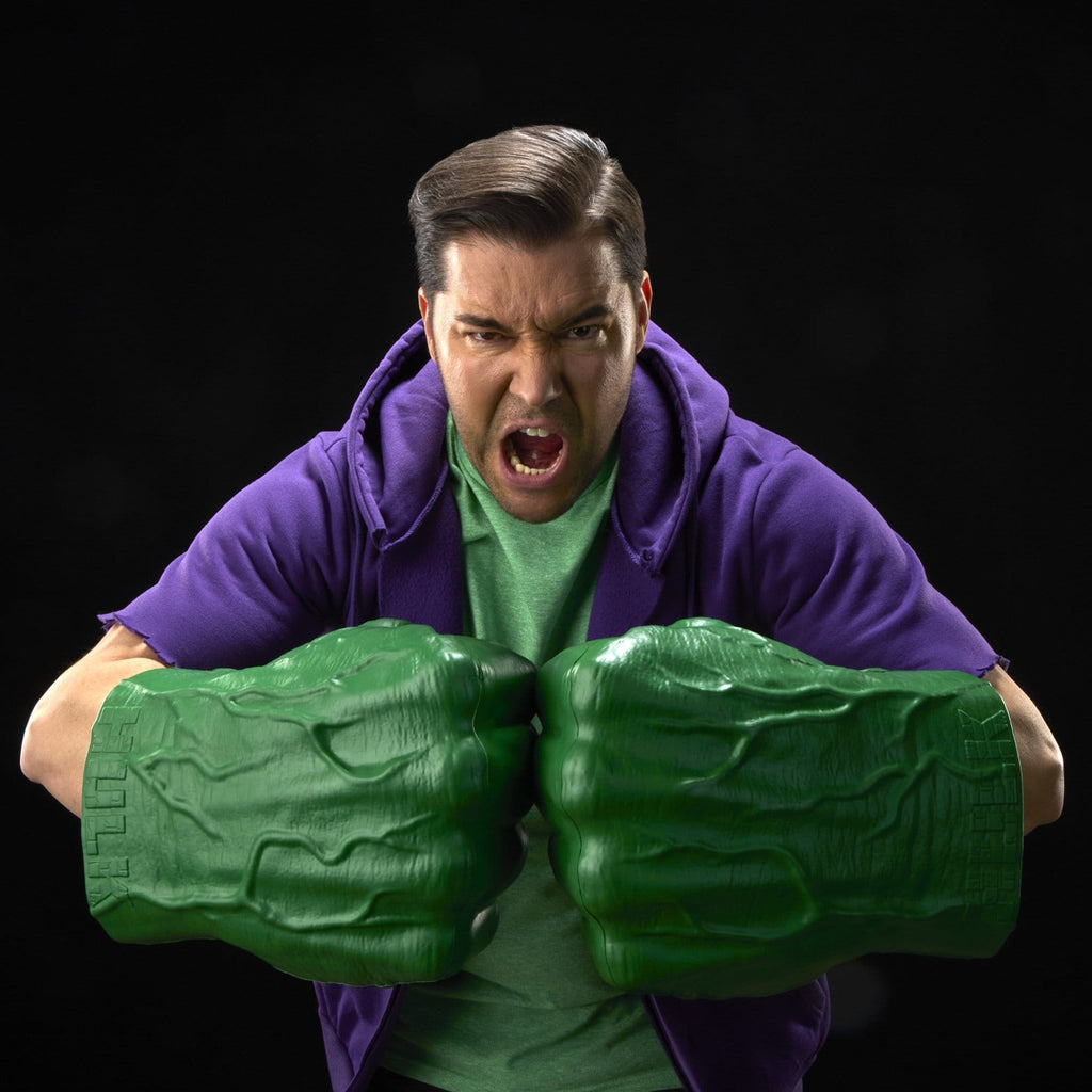 Product image The Incredible Hulk Marvel Legends Premium Roleplay Fists