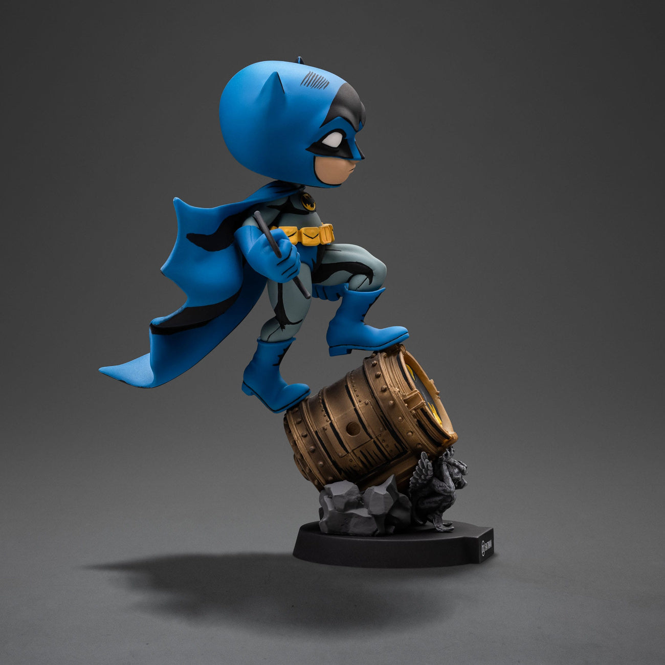 Productafbeelding Batman Mini Co. PVC figuur Batman on Bat-Signal (Blue Variant)