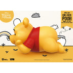 Image produit Winnie l'Ourson Petite tirelire en vinyle Winnie allongé 17 cm